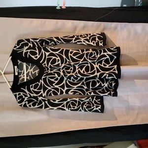 White house black market tunic top